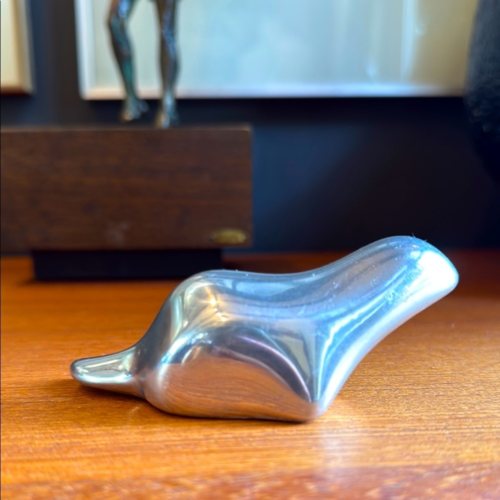 Vintage Hoselton Canada Seal Modernist sculpture